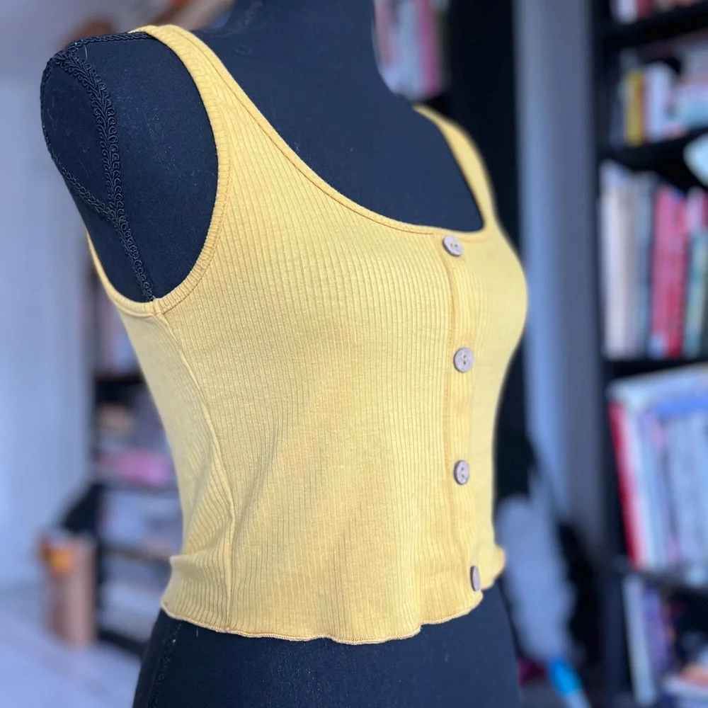 Yellow Button-Front Ribbed Tank Top - Picture 4 of 5